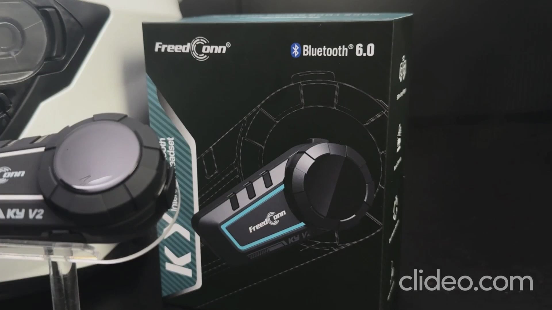 Product feature video clip demonstrating the vibrant dynamic breathing light system on the FreedConn KY V2 motorcycle helmet intercom from Lebtech Store Lebanon, highlighting its cutting-edge tech aesthetics and rhythmic glowing modes for safe night riding.